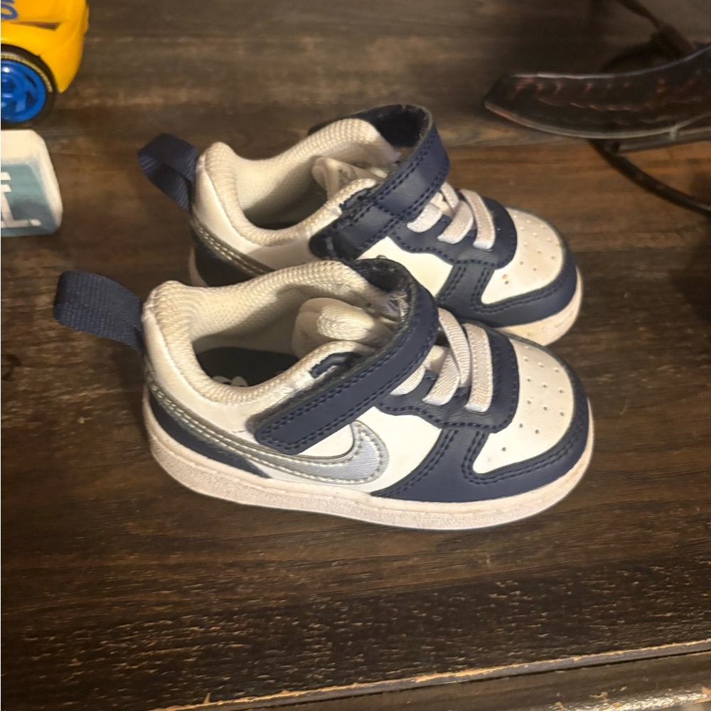 Nike Kids' Navy and White Lace-Up Sneaker with Hook-and-Loop Strap